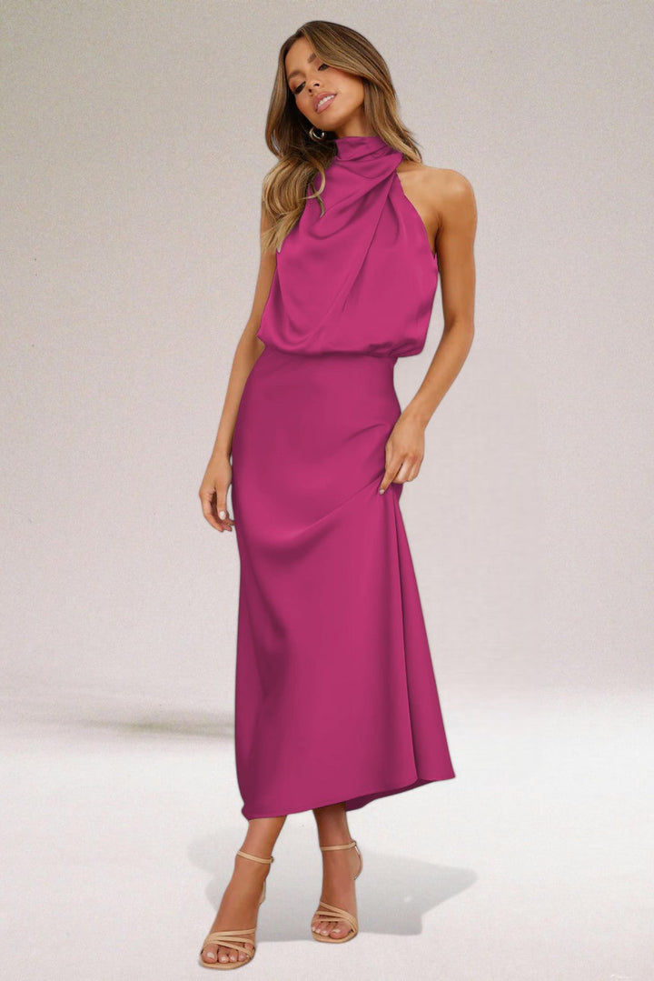 Élodie - Glamorous satin dress with halter neck.