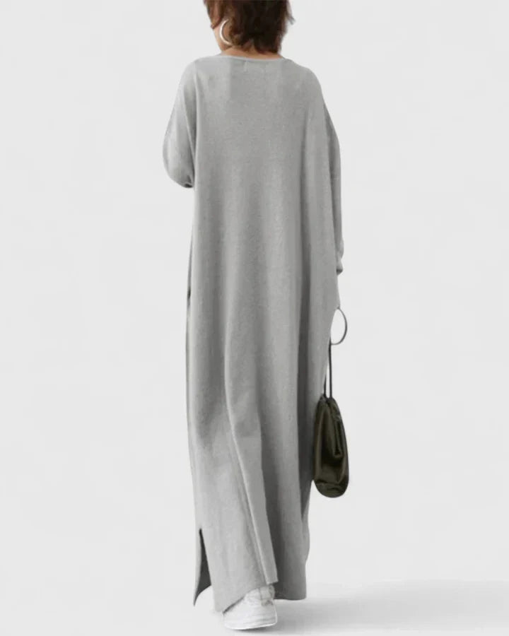 ARACELI – COMFORTABLE V-NECK DRESS