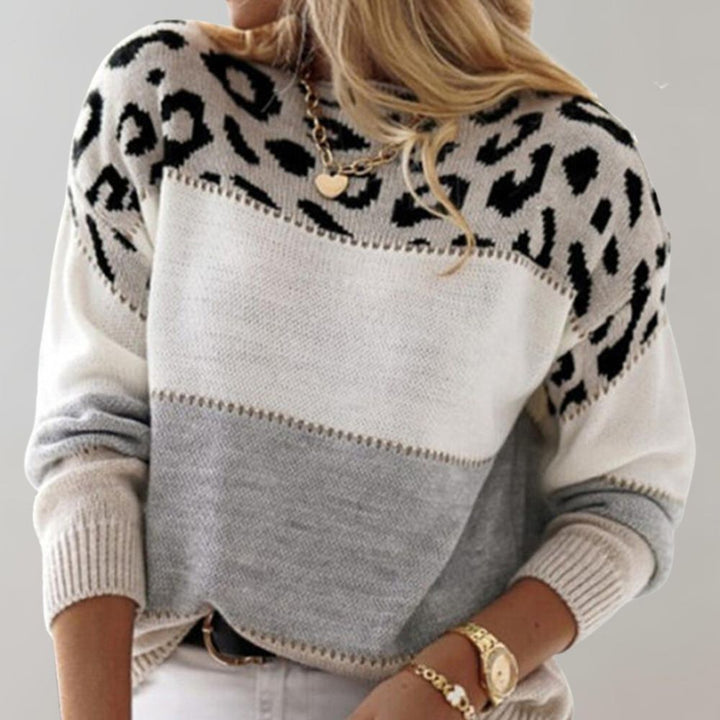 Laura - Casual Sweater with Leopard Design
