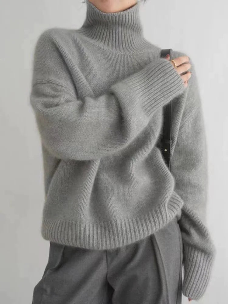 Amaya - Elegant Soft Turtleneck Sweater