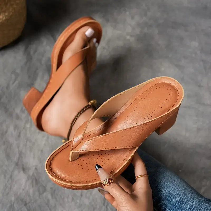 SERENELLE – ULTRA COMFORTABLE SANDALS WITH A CHUNKY HEEL