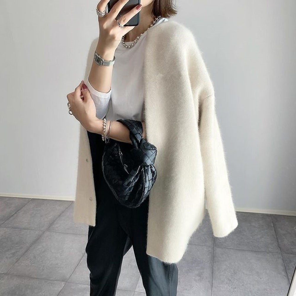 Silvia - Warm and Elegant Cardigan