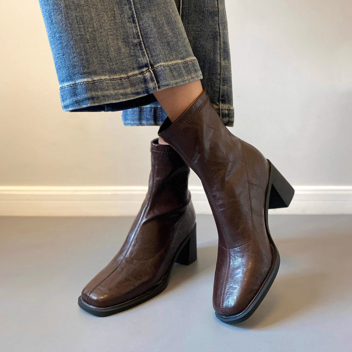 SQUARE-TOE BLOCK HEEL BOOTS