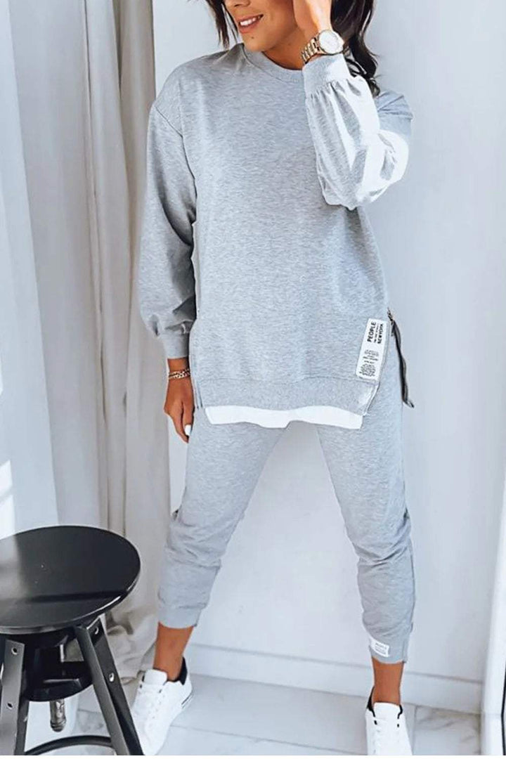 KAIA – COMFORTABLE LOUNGEWEAR SET