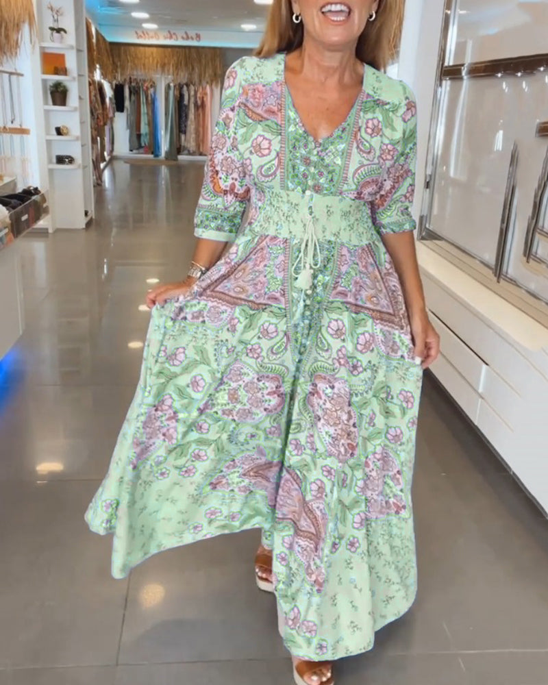 Mia – Elegant Holiday V-Neck Dress