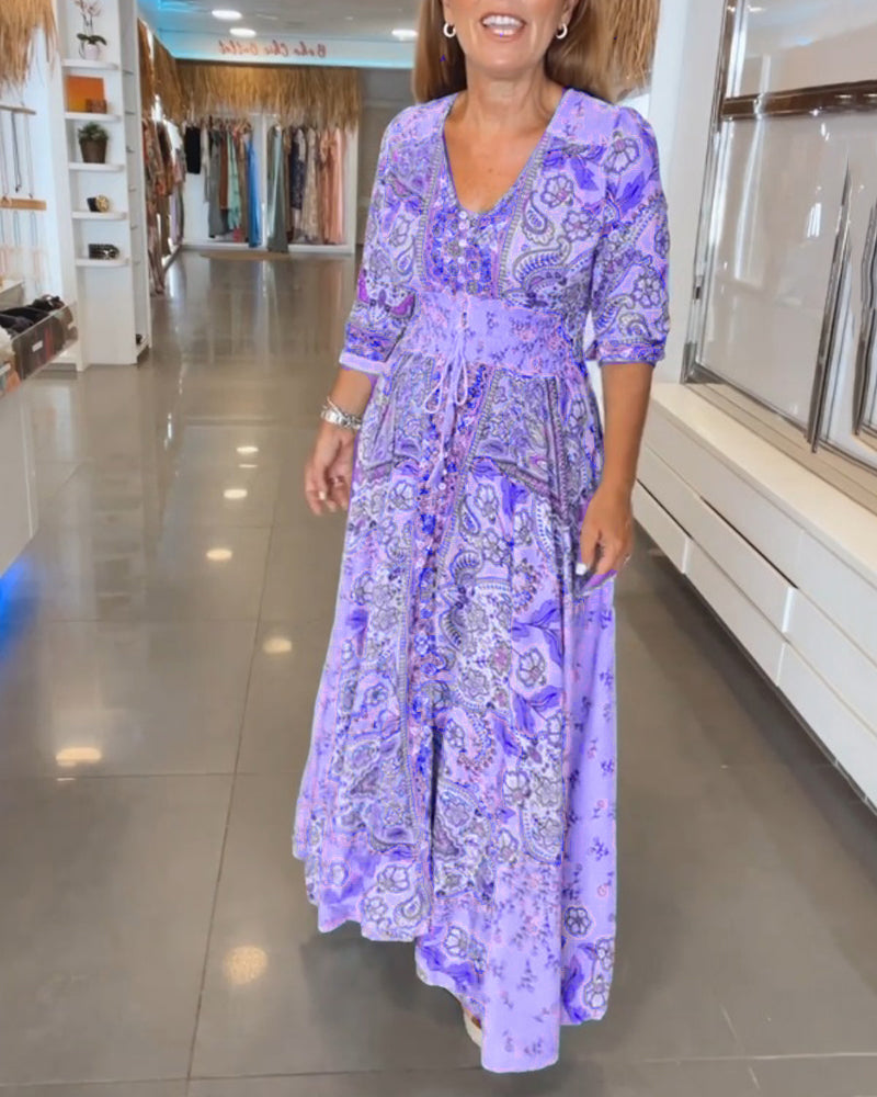 Mia – Elegant Holiday V-Neck Dress