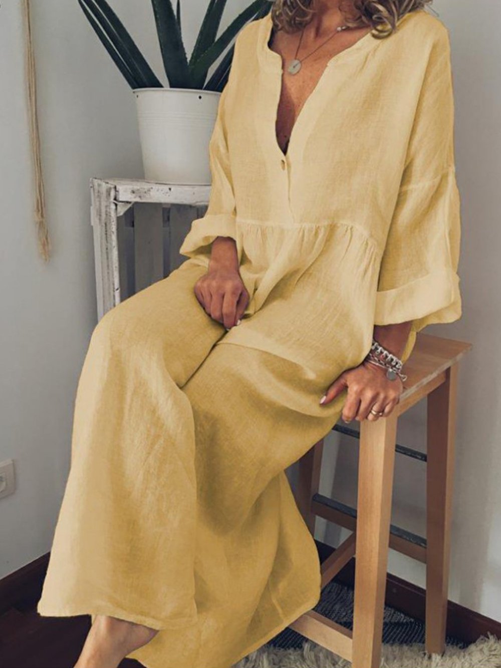 Lysira - Minimal Luxe Dress