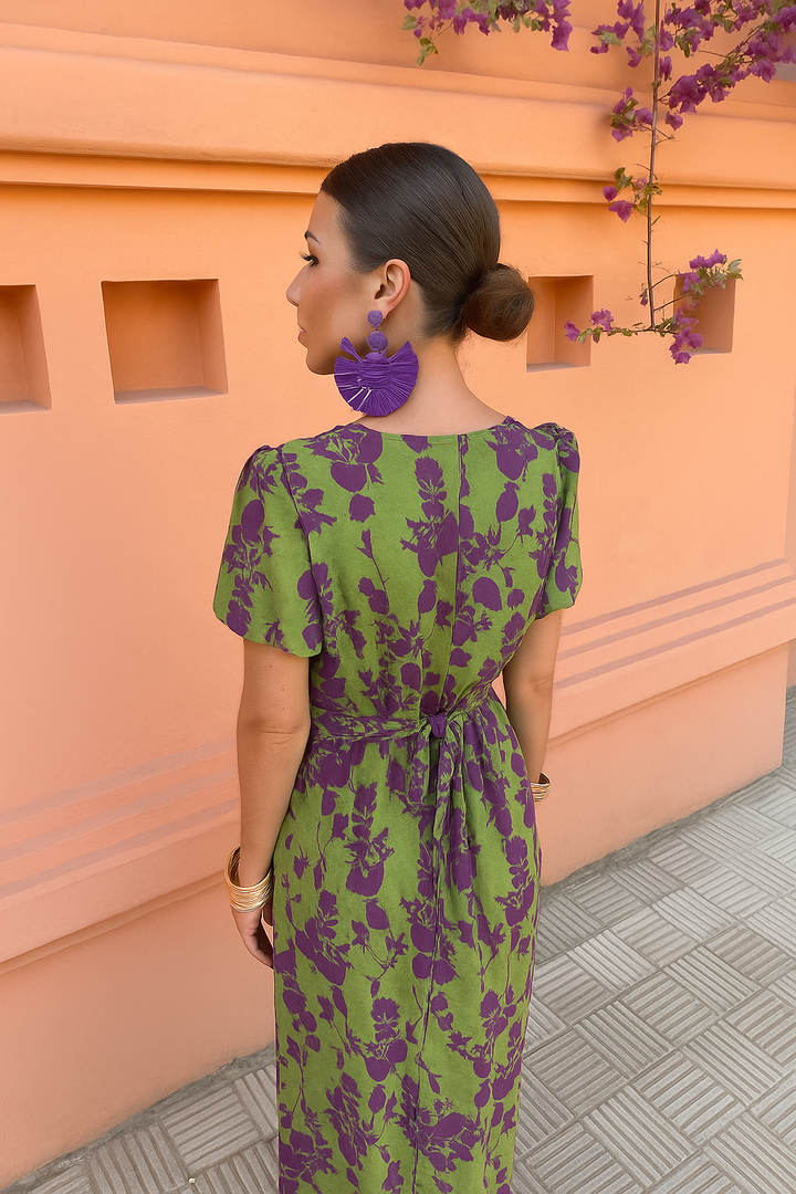 Lynor - Chic Floral Dress