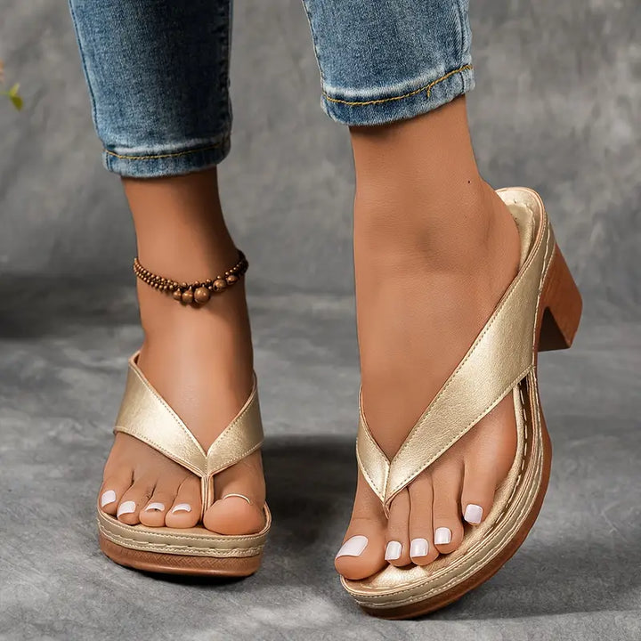 SERENELLE – ULTRA COMFORTABLE SANDALS WITH A CHUNKY HEEL
