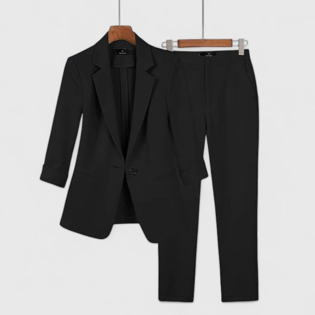 Briletta - Sophisticated Blazer & Trouser