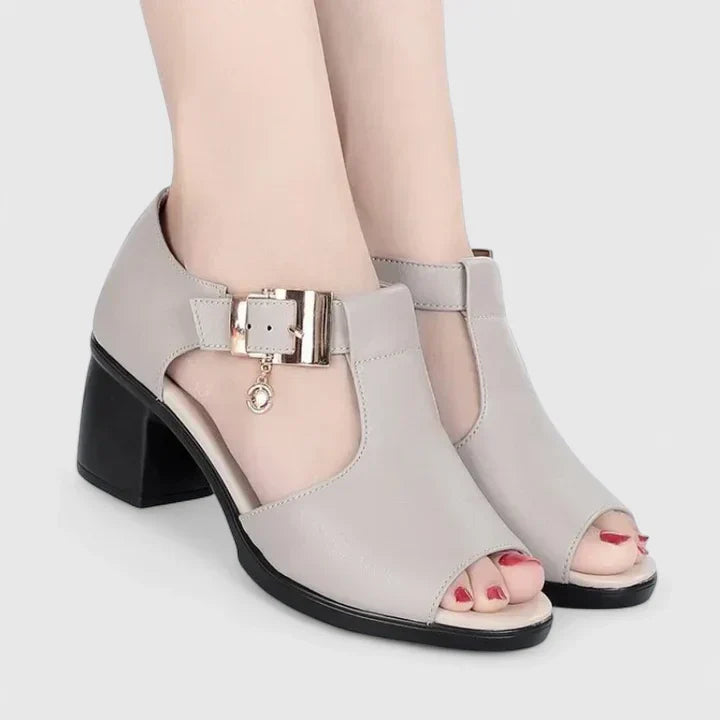 ALAYNA – ELEGANT SANDALS WITH TIMELESS DESIGN