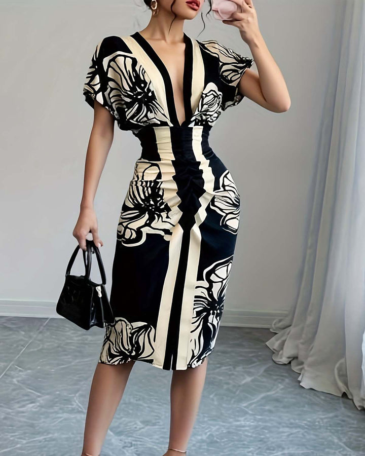 SELENE – CHIC PLEATED DRESS