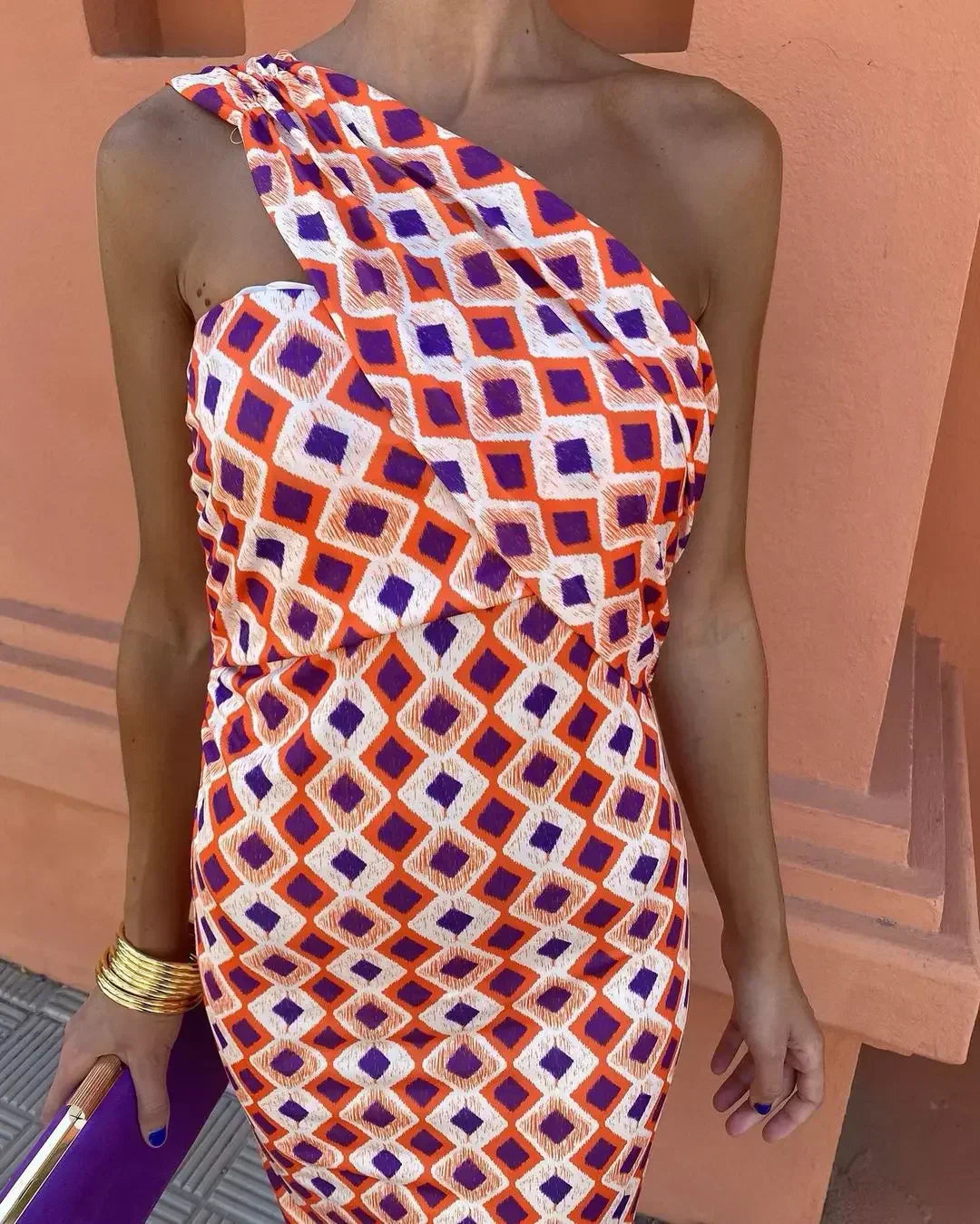 Lynor - Elegant Midi Dress