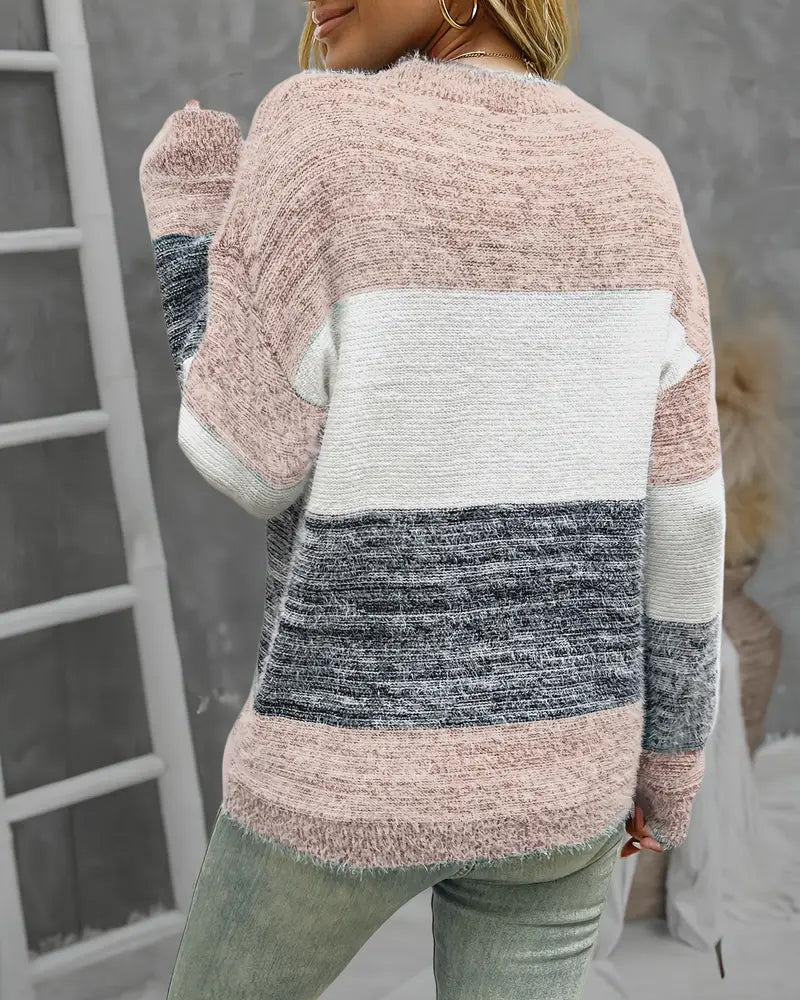 Fashionable Contrasting Color Sweater