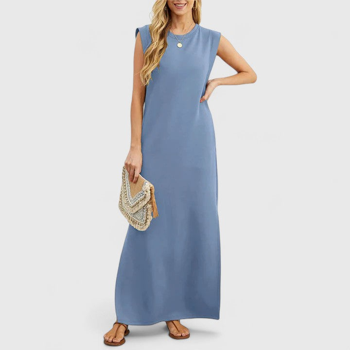 LUNA – ELEGANT MAXI DRESS