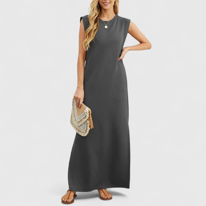 LUNA – ELEGANT MAXI DRESS