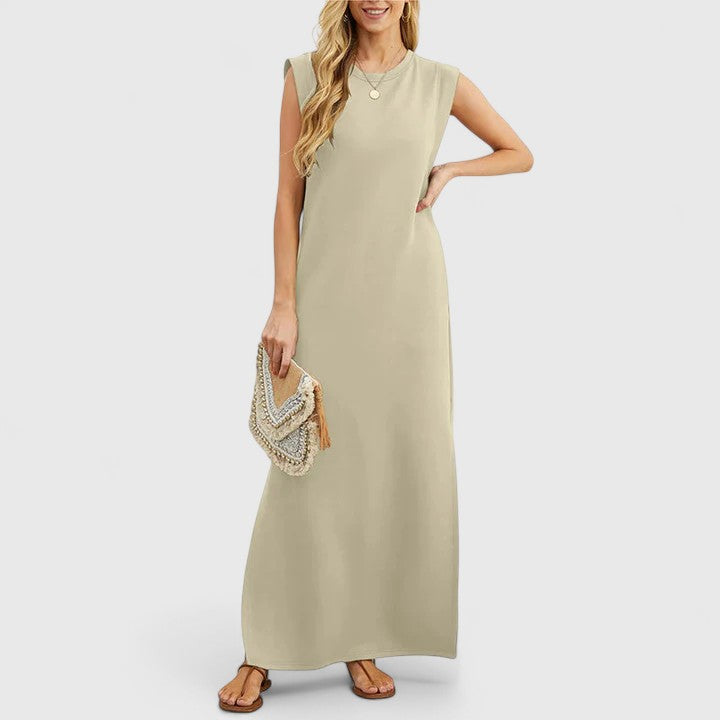 LUNA – ELEGANT MAXI DRESS